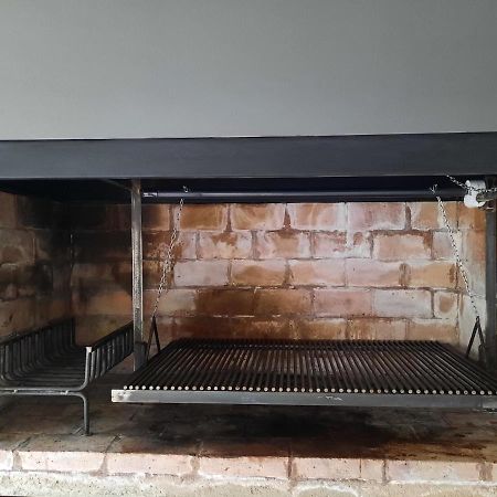 אושואיה Casa De Invitados Con Parrilla Y Horno A Lena מראה חיצוני תמונה